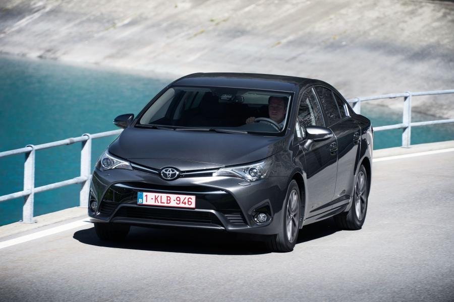  Toyota Avensis Sedan (T270) 2015 года  (фото 3 из 34)
